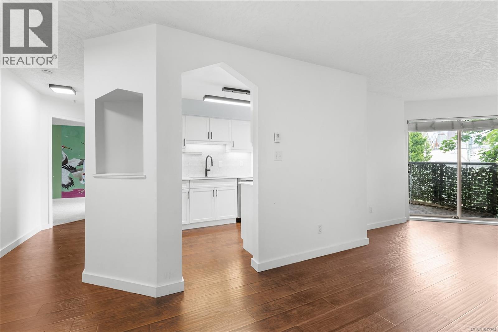 #305 935 Johnson St - 13