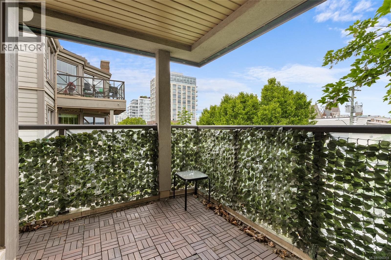 #305 935 Johnson St - 3