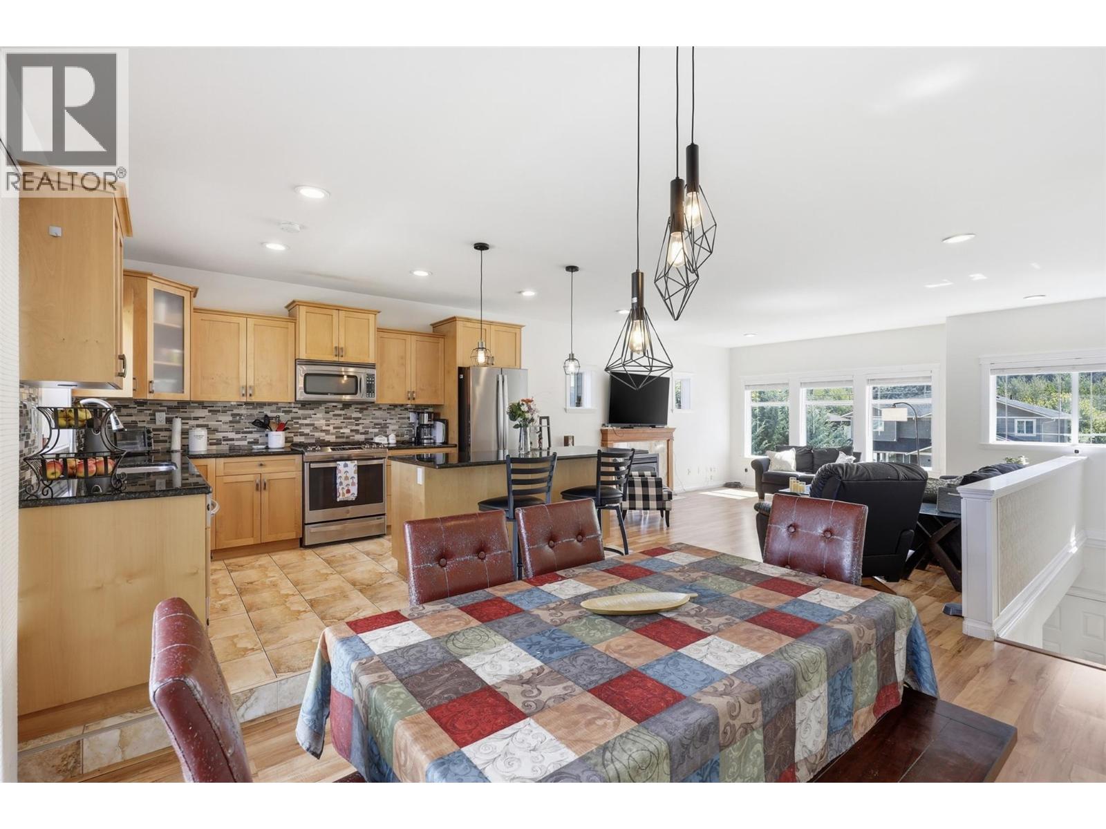 365 Cougar Road - 8