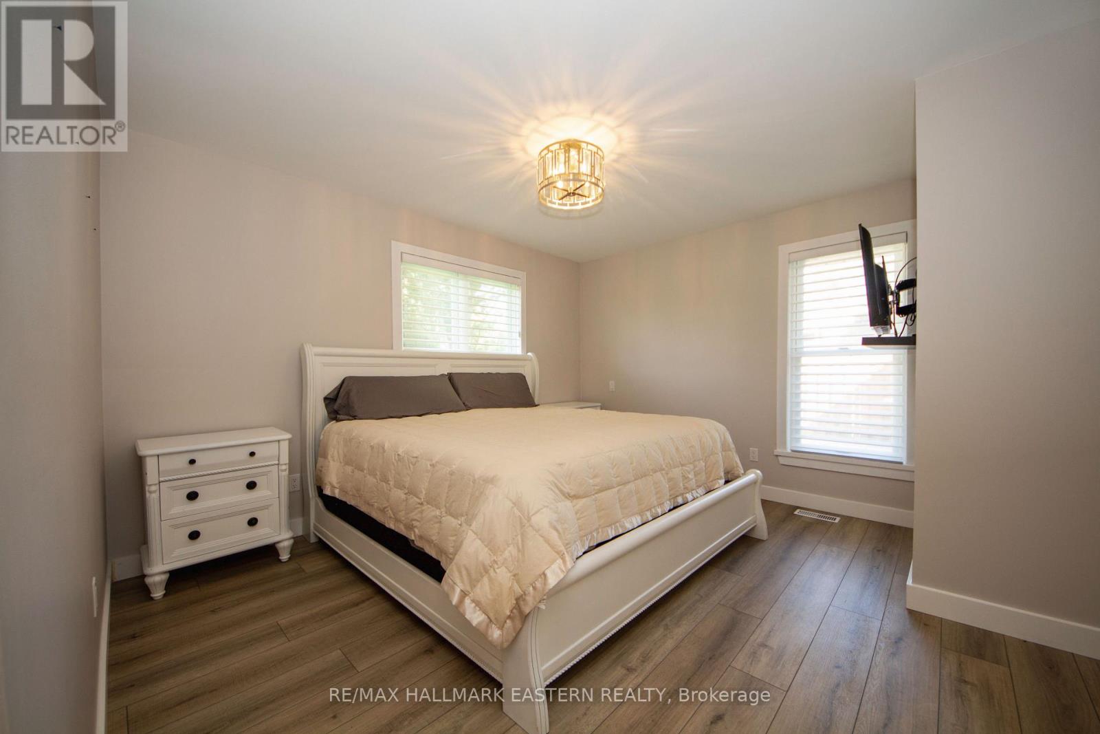 36 RUSSELL HILL ROAD - 12