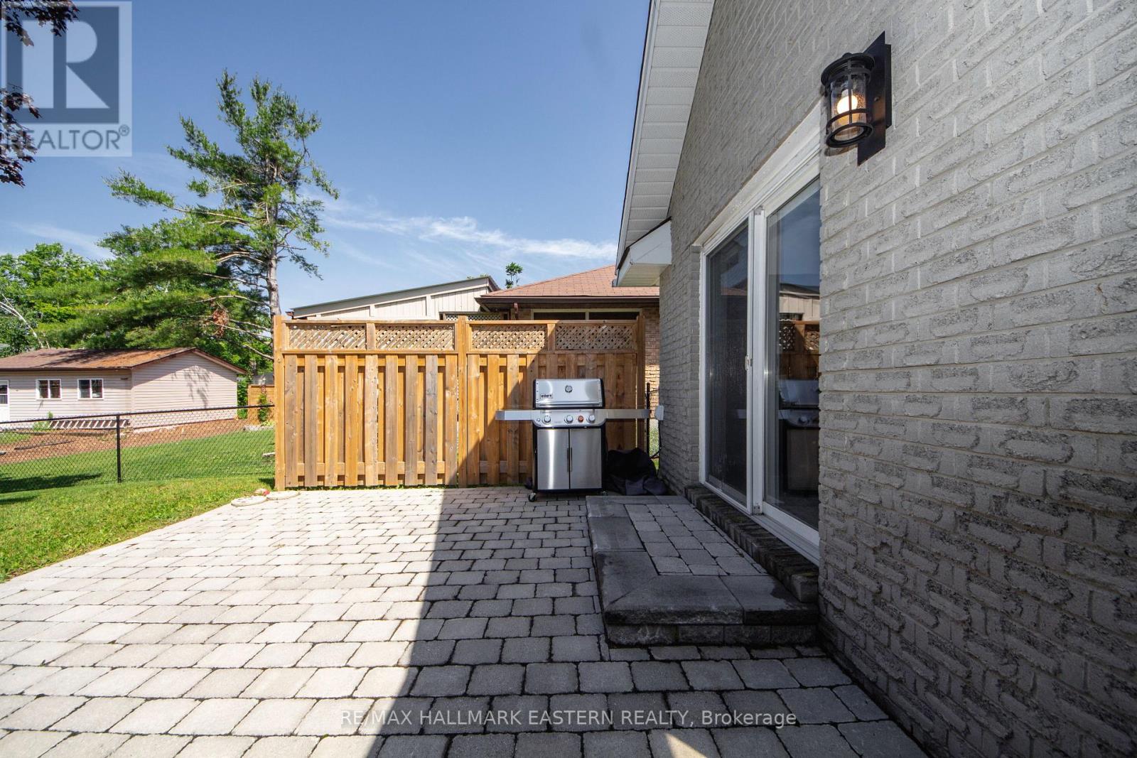 36 RUSSELL HILL ROAD - 23