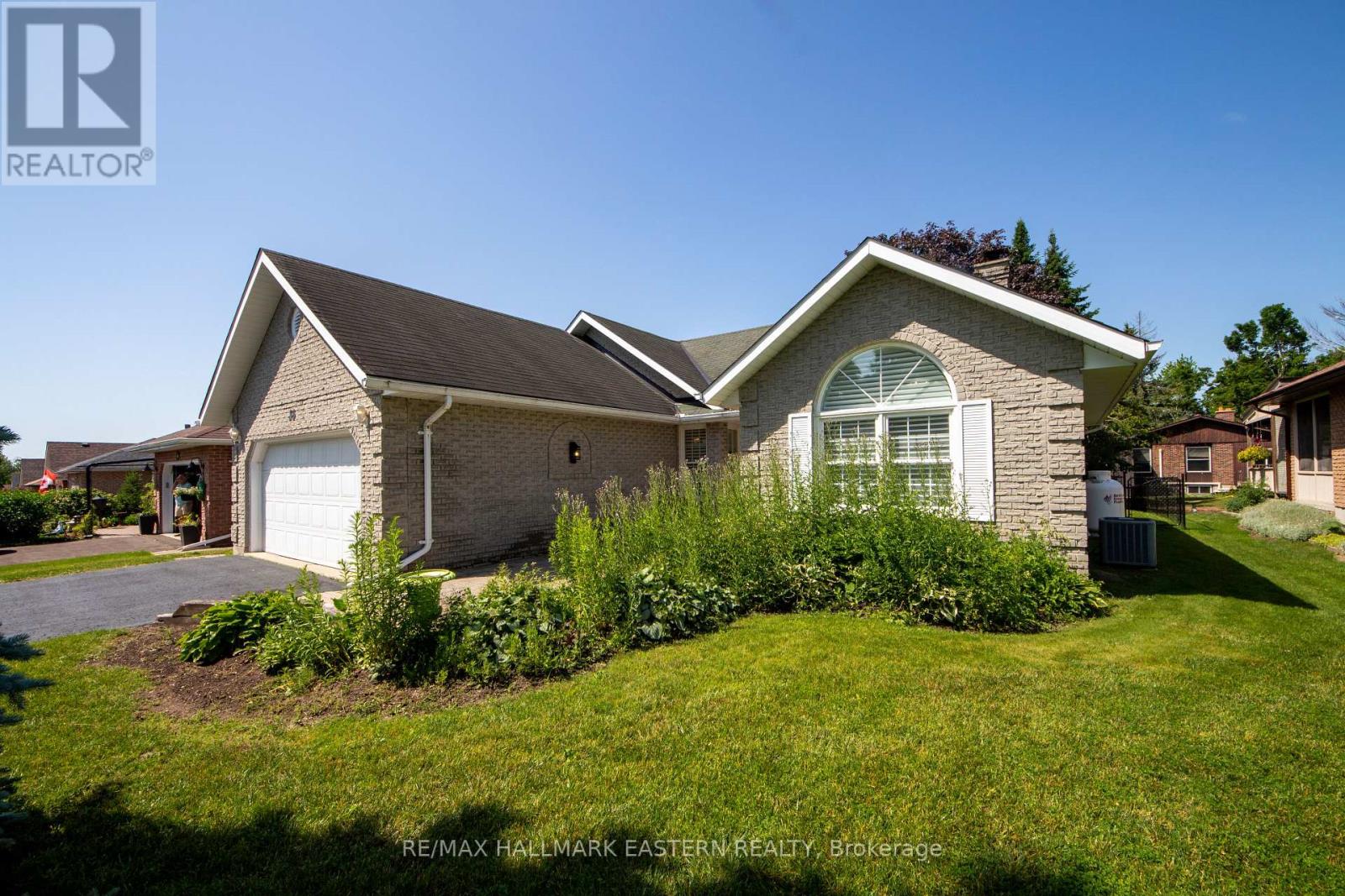 36 RUSSELL HILL ROAD - 27