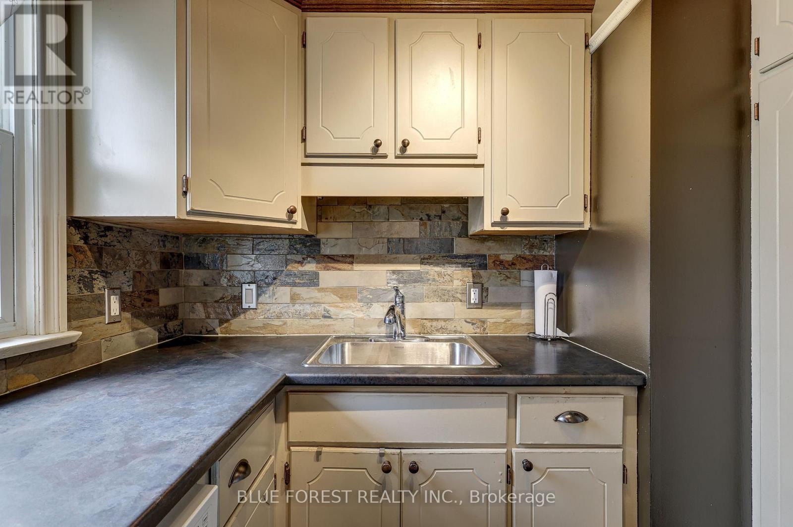 371 FLANDERS ROW - 13