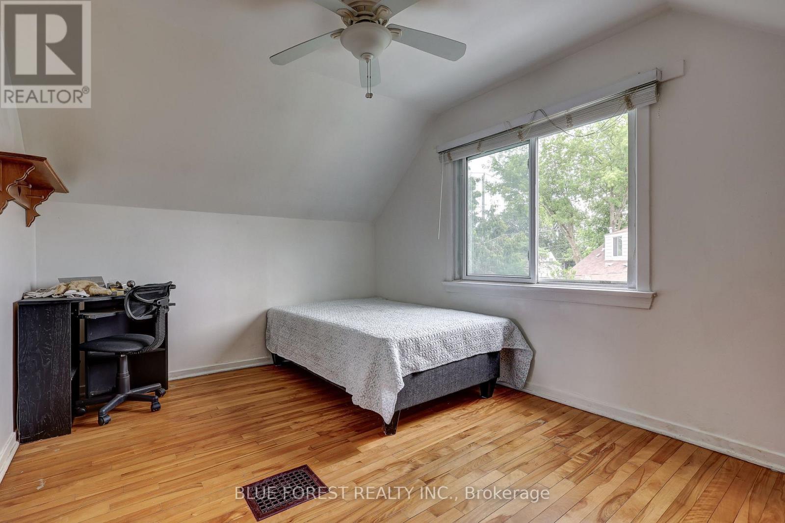 371 FLANDERS ROW - 22