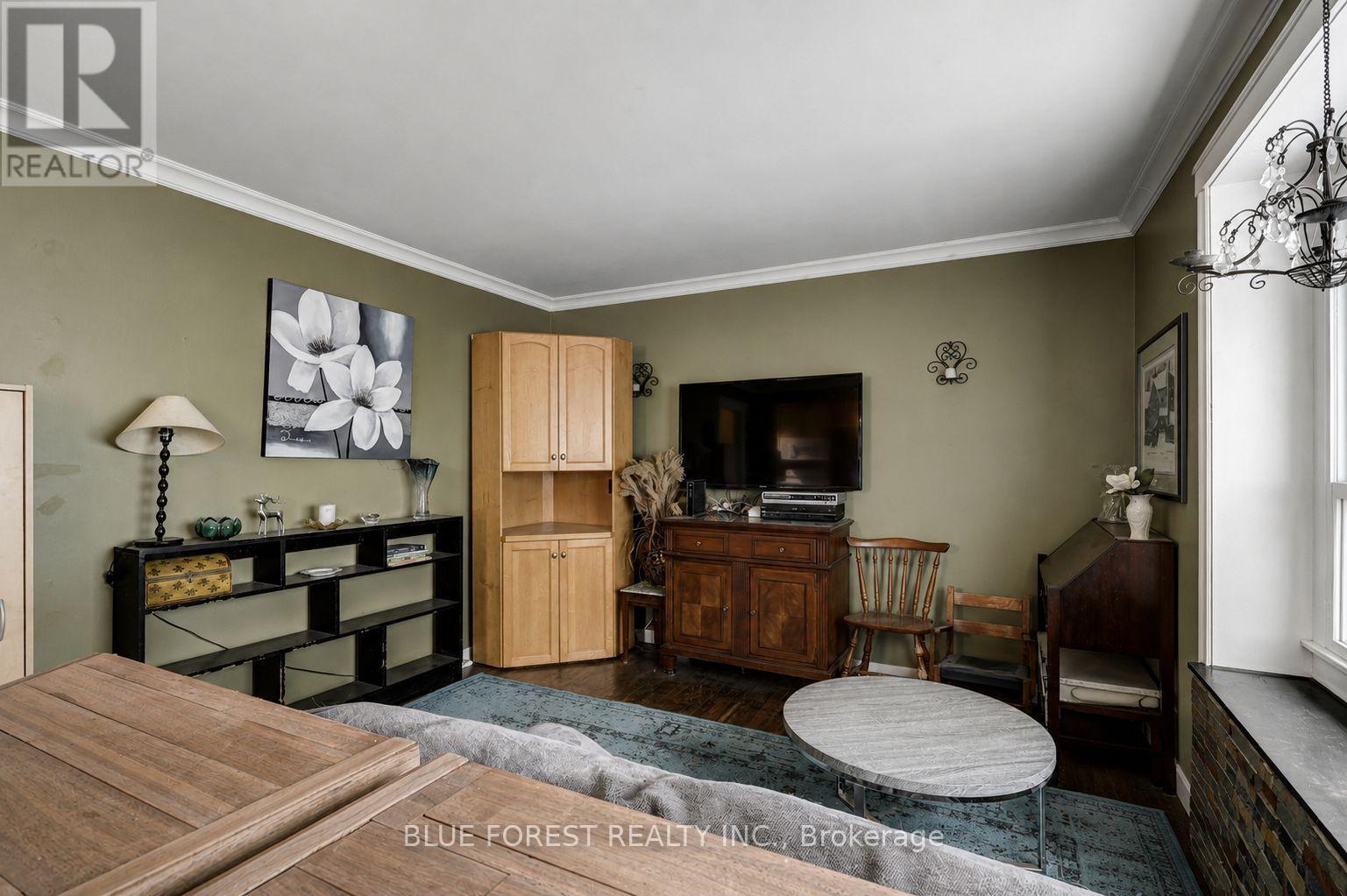 371 FLANDERS ROW - 6