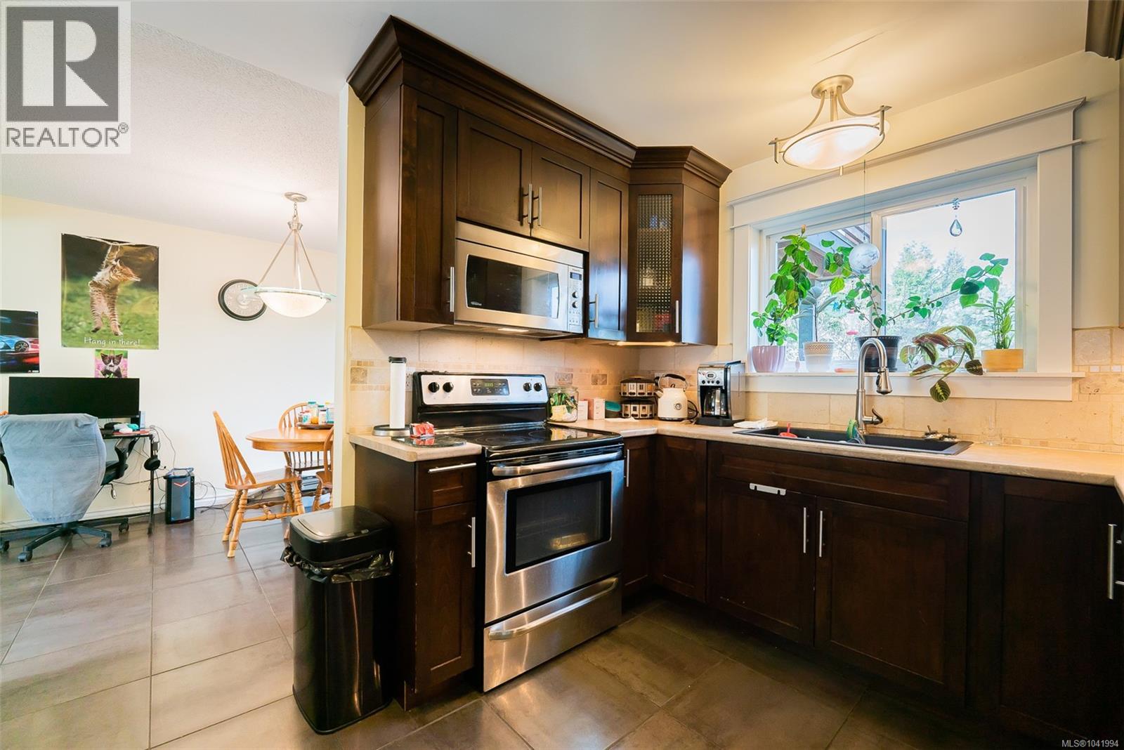 5524-5526 Lost Lake Rd, Nanaimo