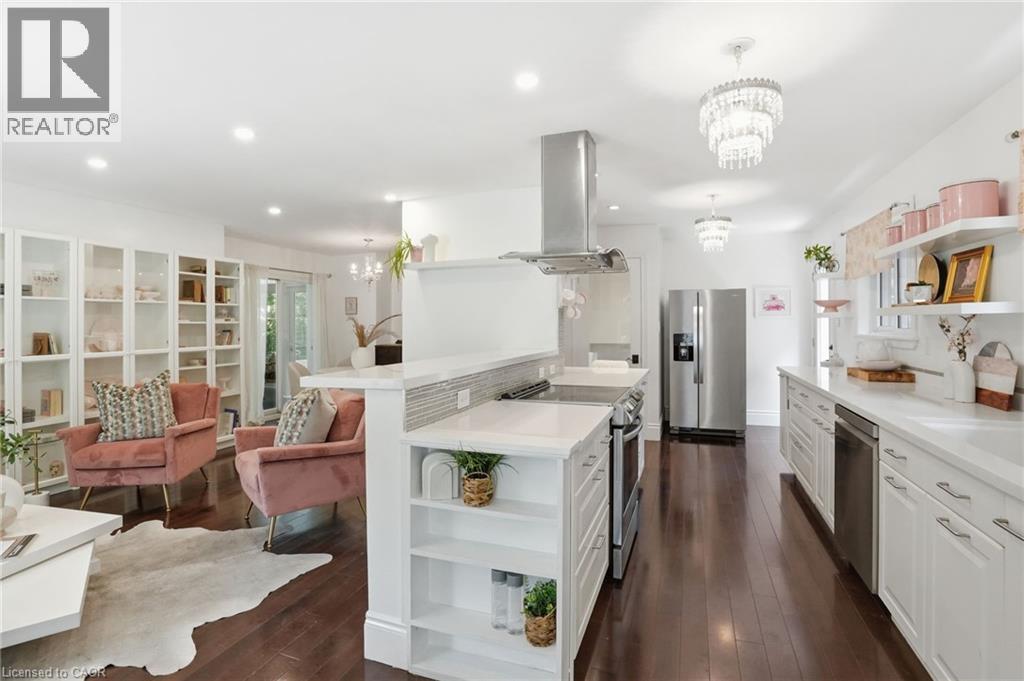 3411 LANSDOWN Drive - 6
