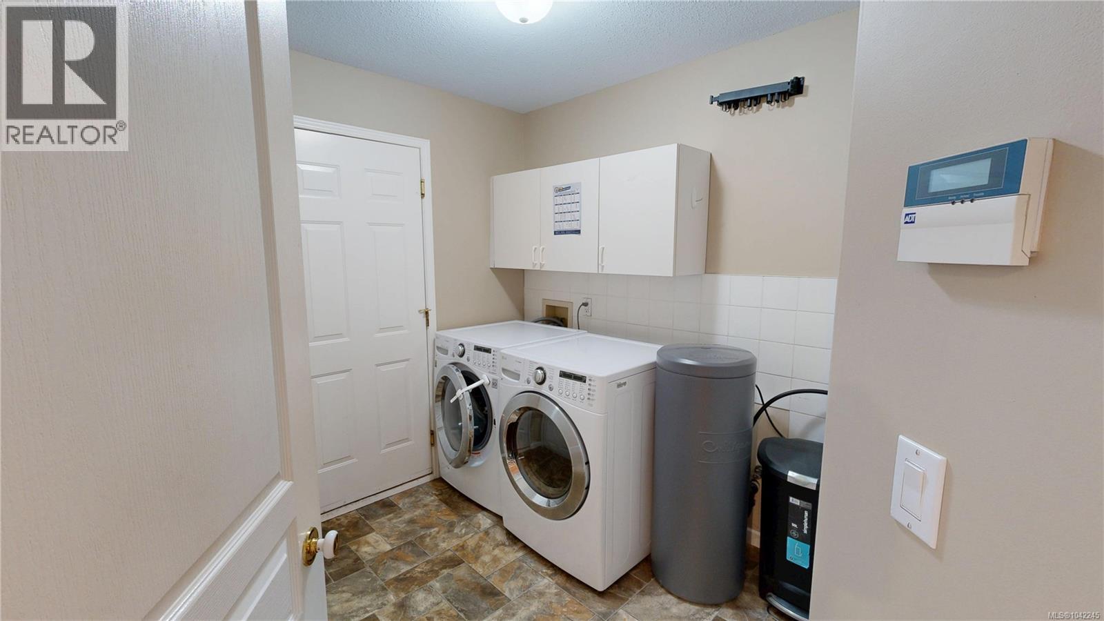 1137 Yellowbrick Rd - 28