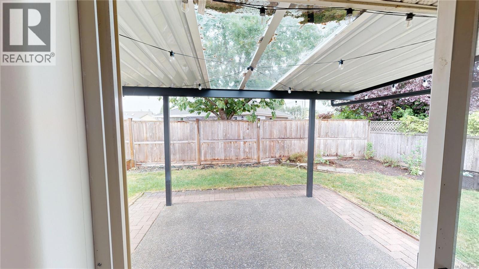 1137 Yellowbrick Rd, Parksville
