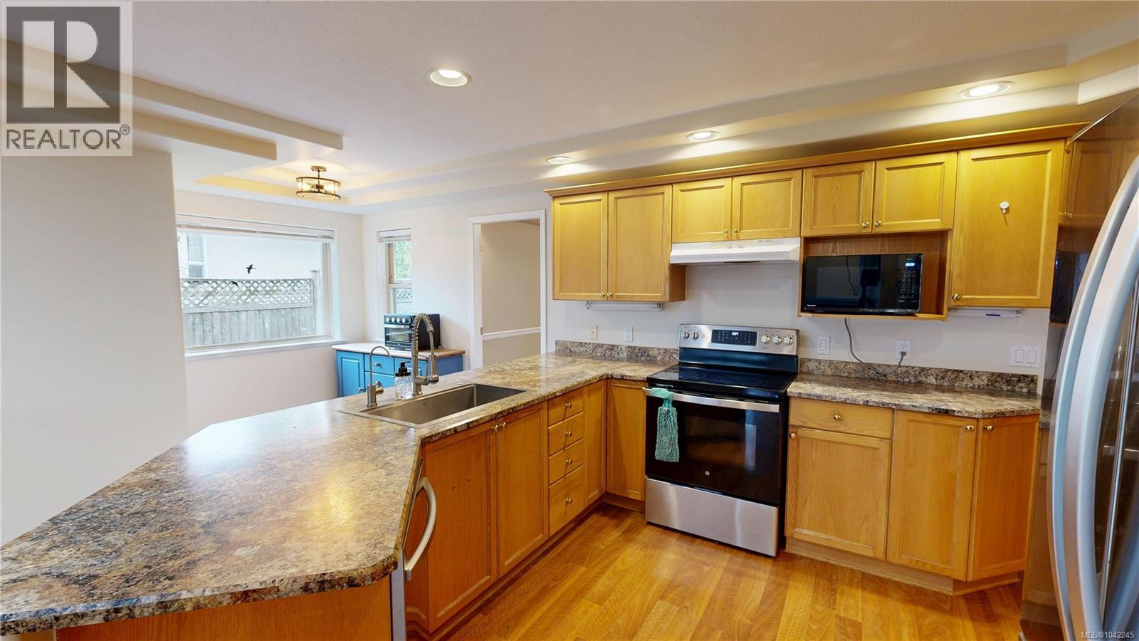 1137 Yellowbrick Rd, Parksville