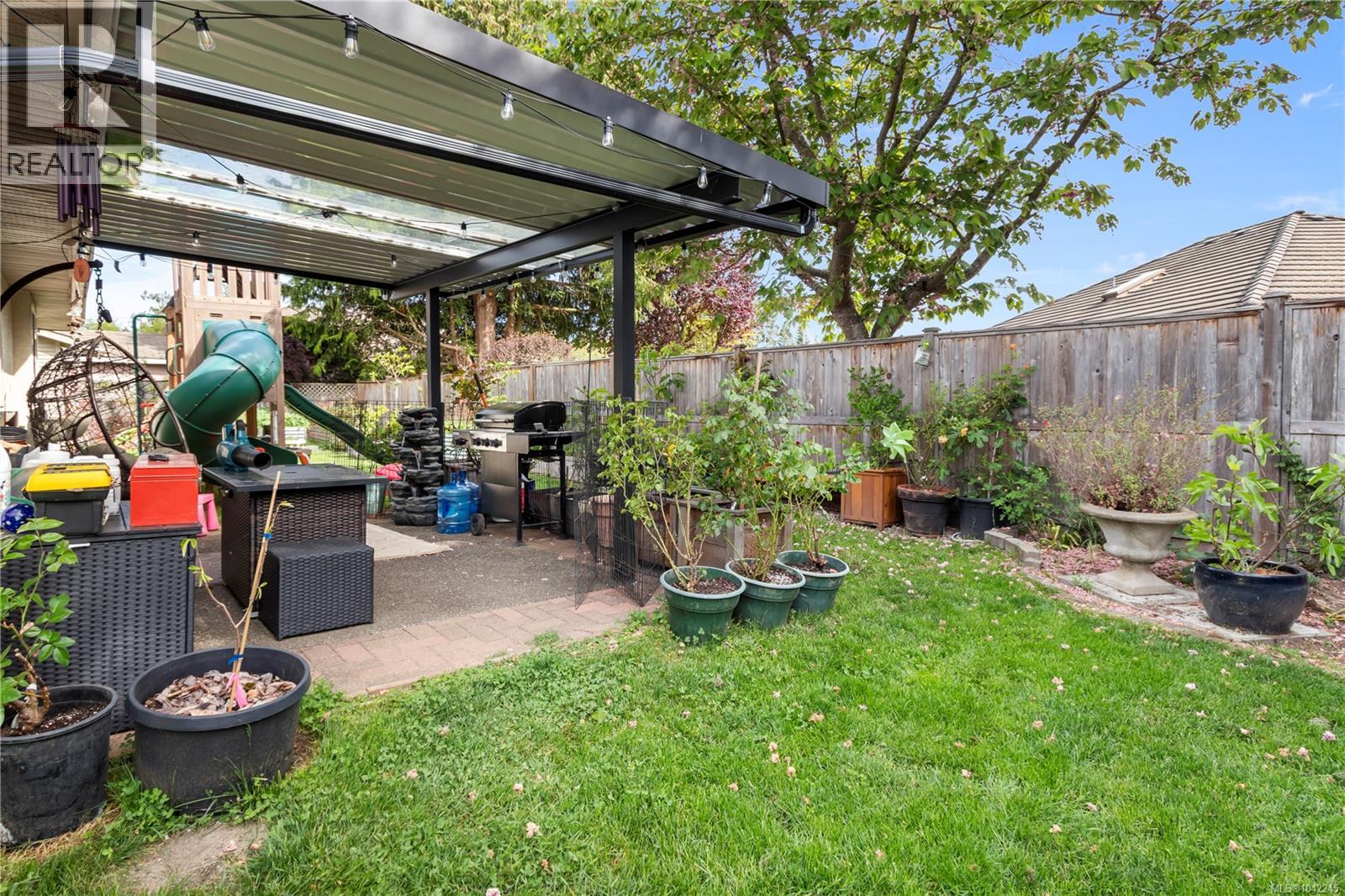 1137 Yellowbrick Rd - 34