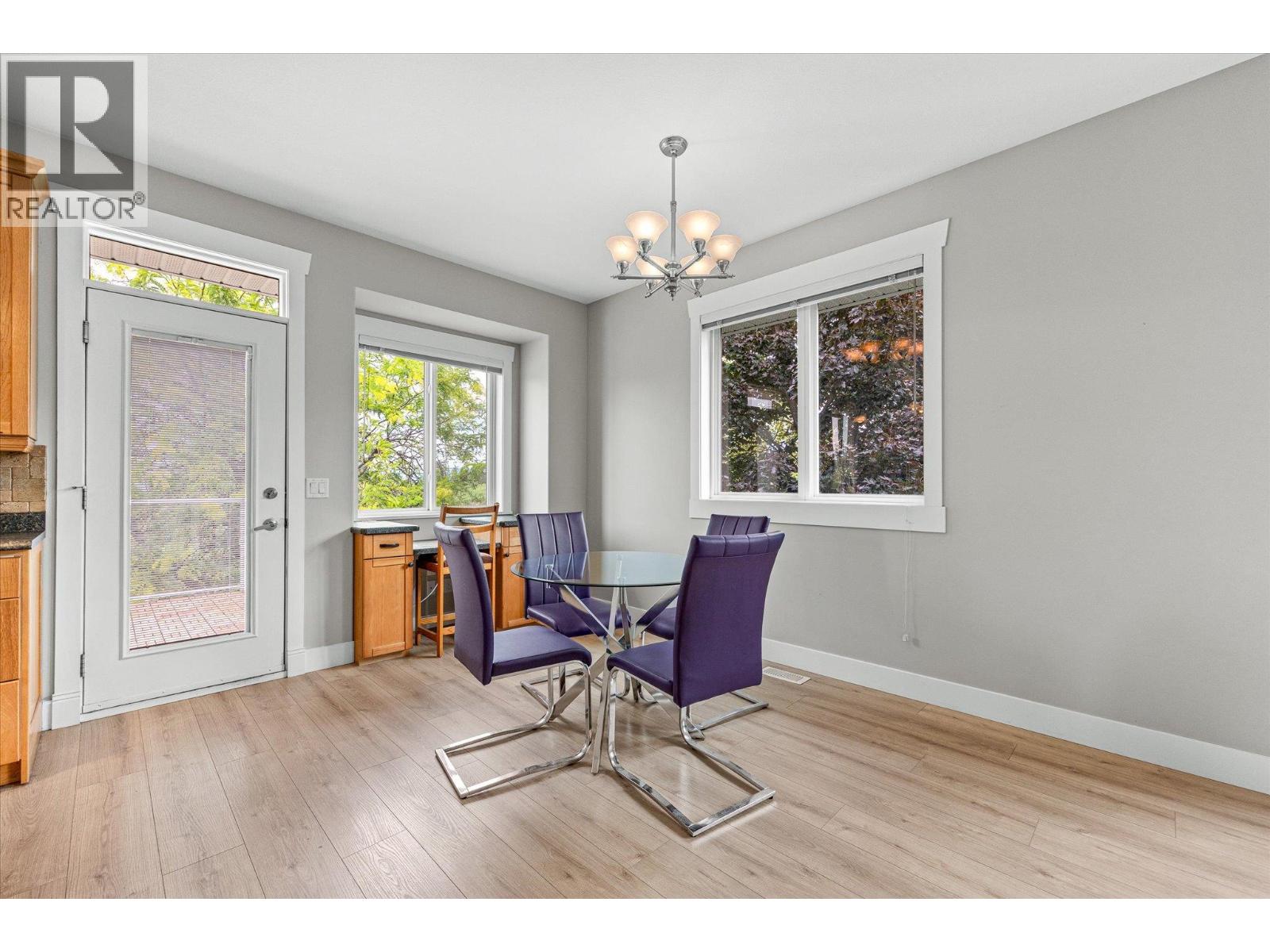 574 Gowen Place - 10