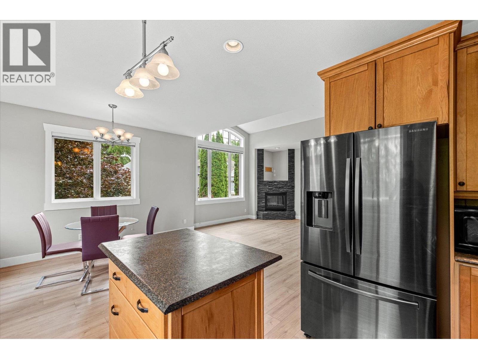 574 Gowen Place - 9