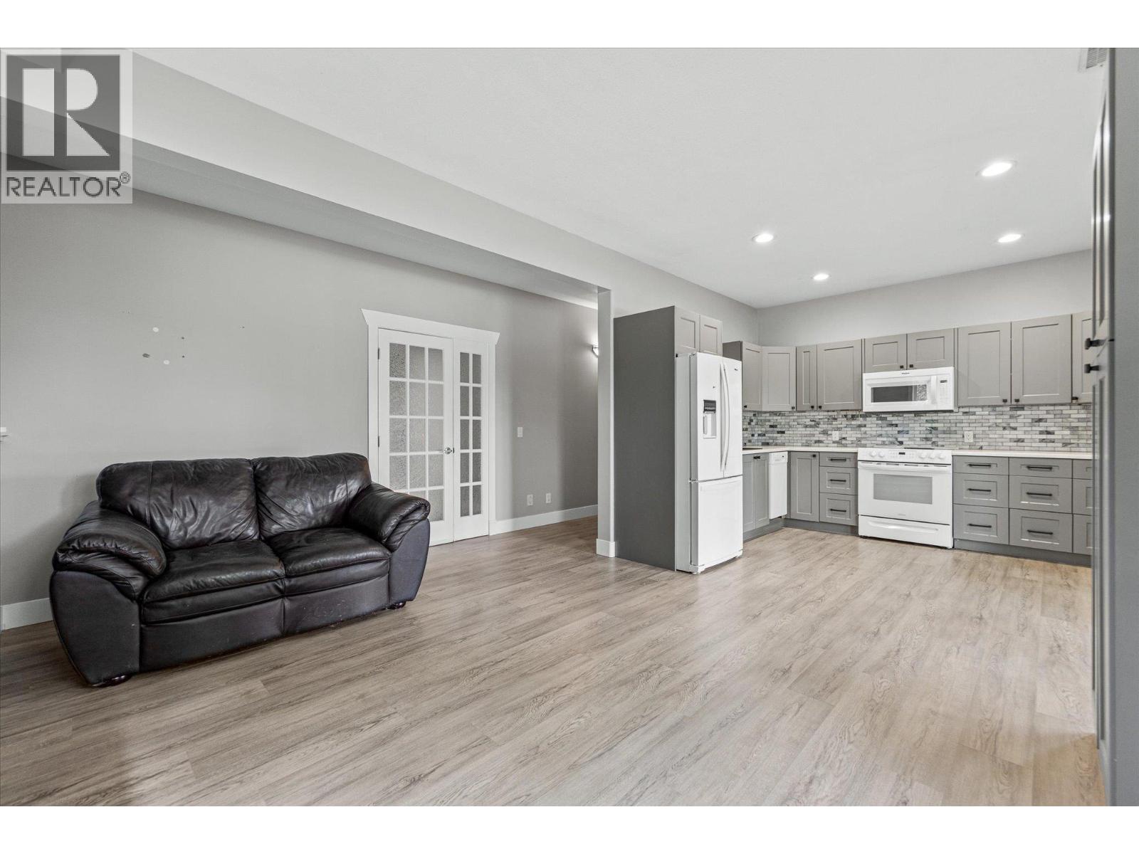 574 Gowen Place - 32