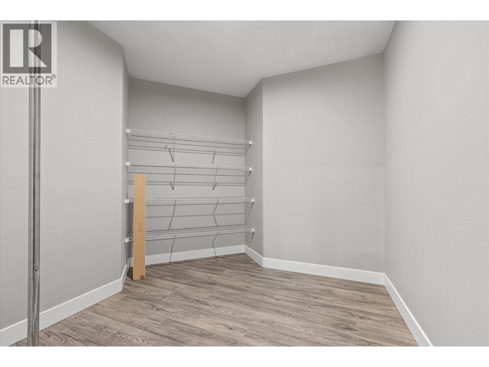 574 Gowen Place - 27