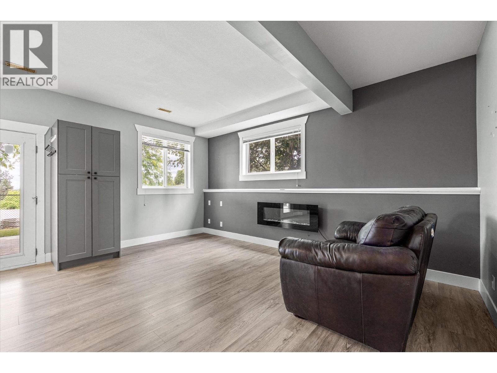 574 Gowen Place - 33