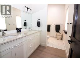2552 Sandstone Mews, Invermere, BC V0A1K6 Photo 15