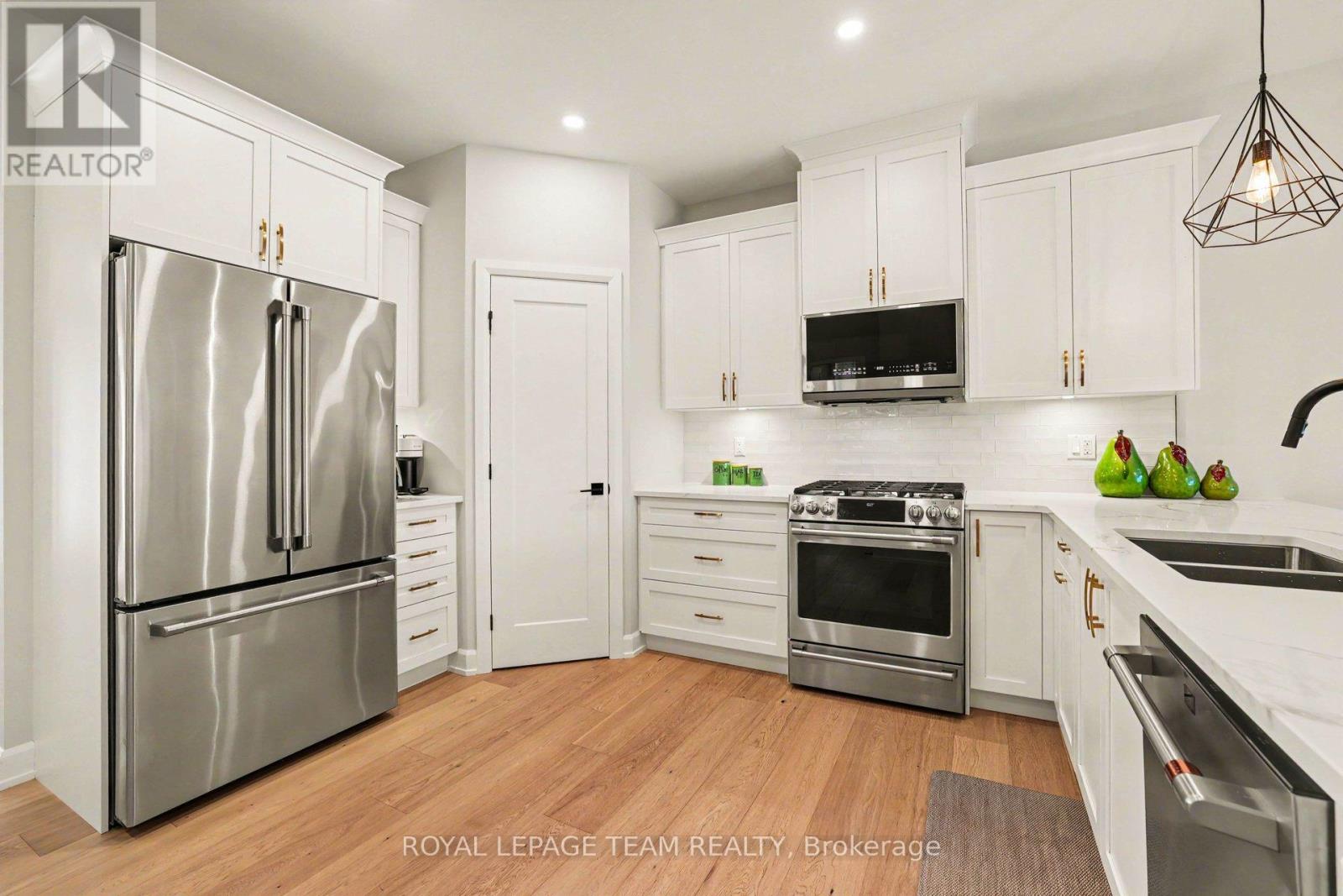 3 Bed, 4 Bath House for Sale in Ottawa – 7A KING STREET N, Ottawa – MLS# X13519542 - Image 12