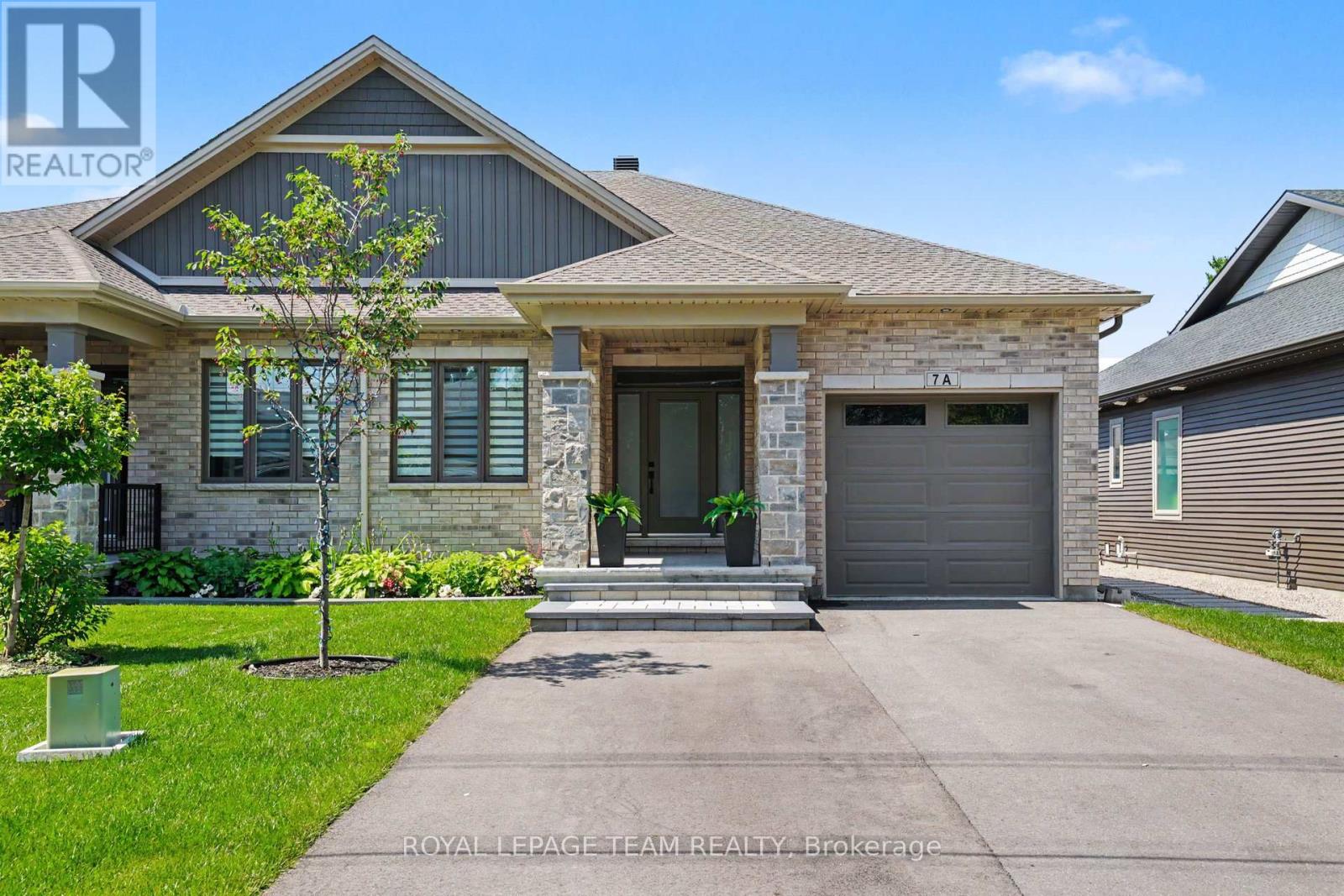 7A KING STREET N - 2