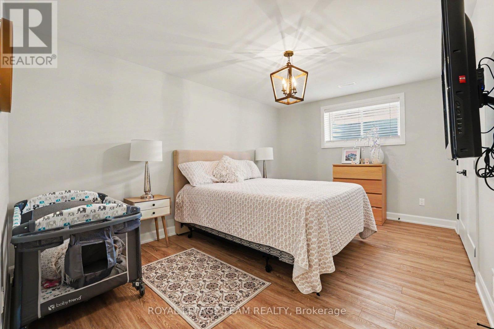 7A KING STREET N - 27