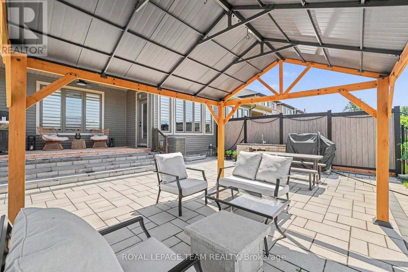 7A KING STREET N - 31