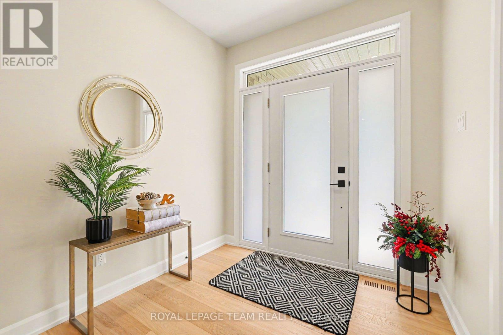 7A KING STREET N - 4