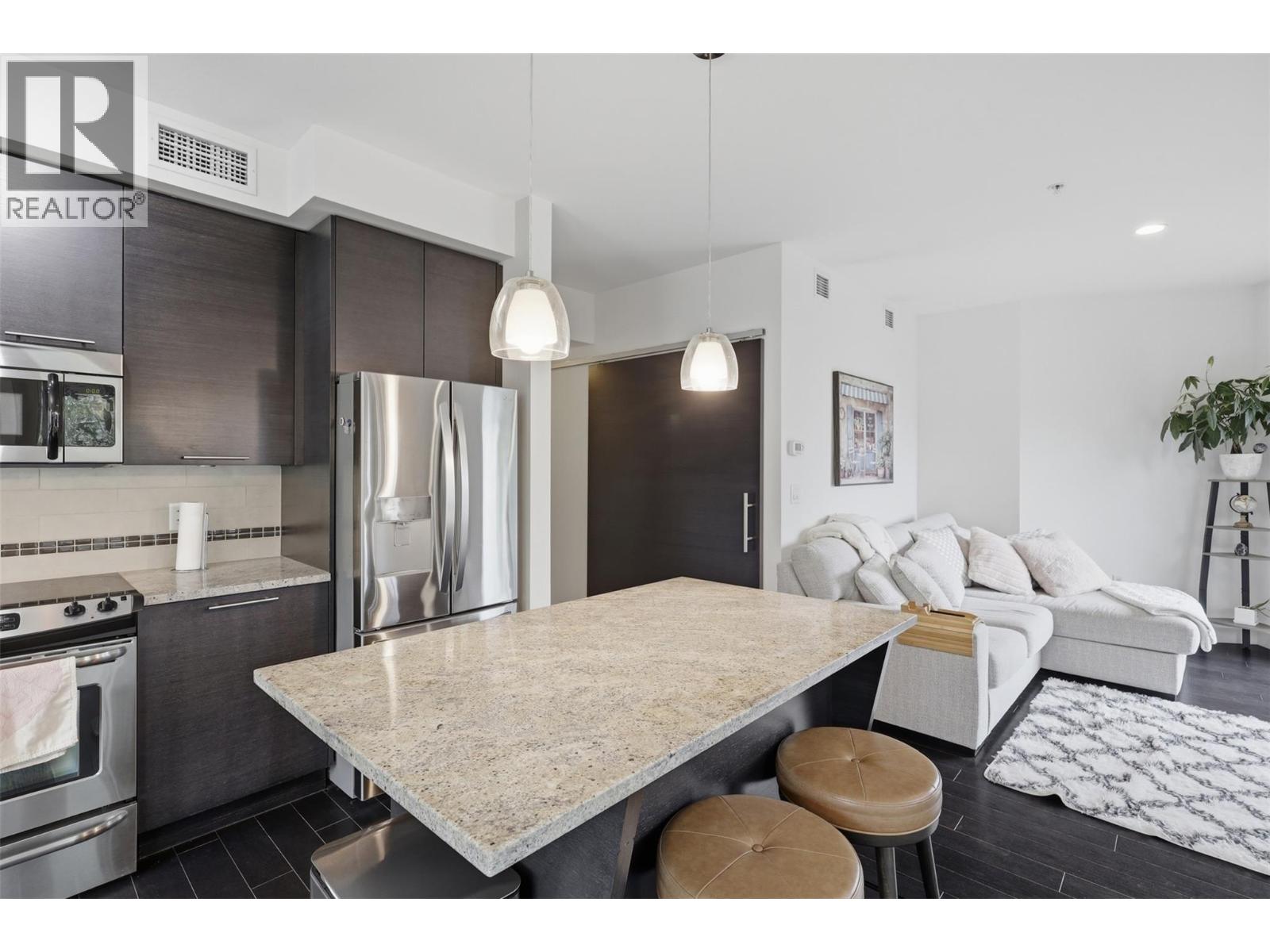 #2205 1030 Talasa Way - Image 18