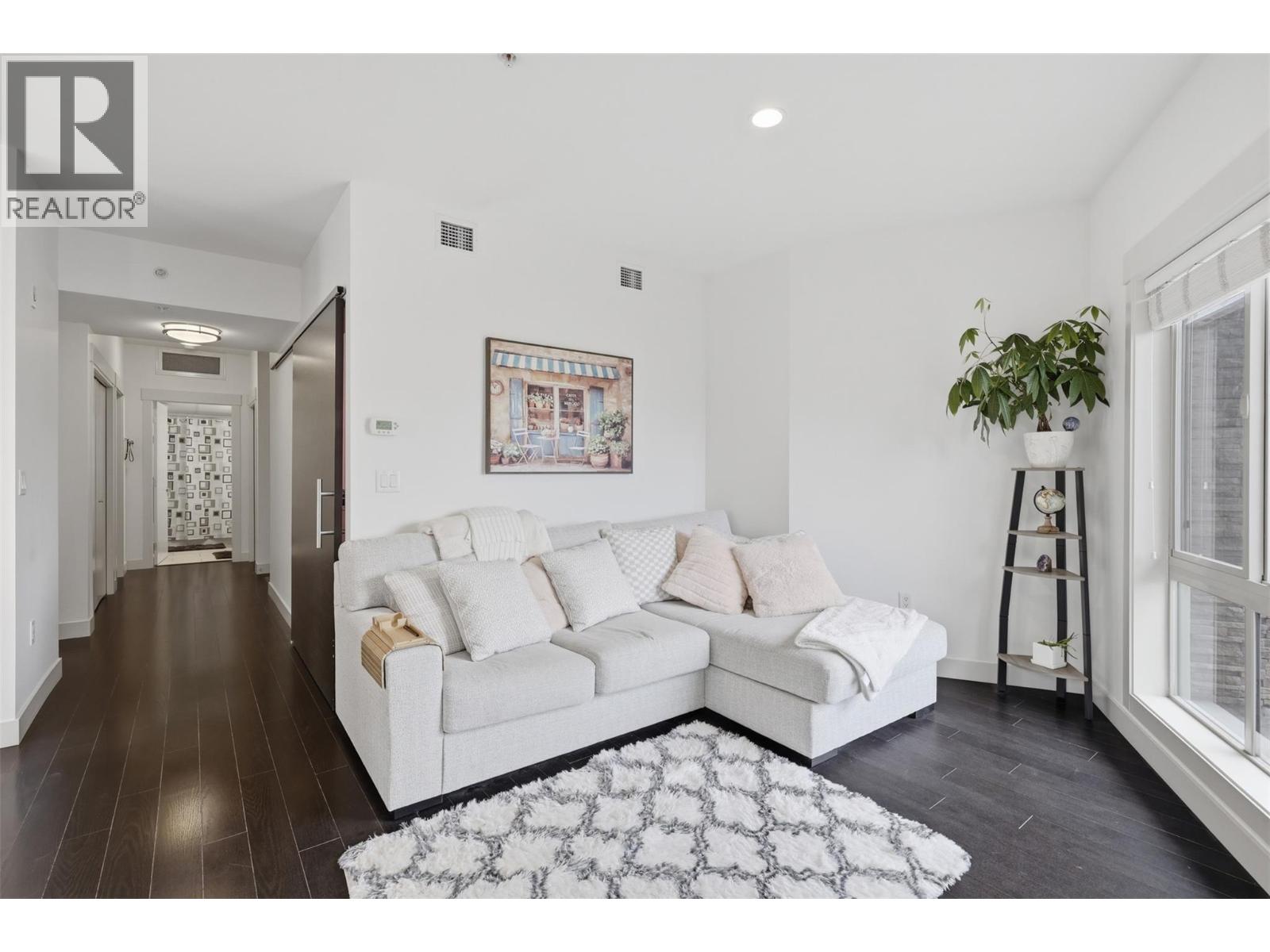 #2205 1030 Talasa Way - Image 10