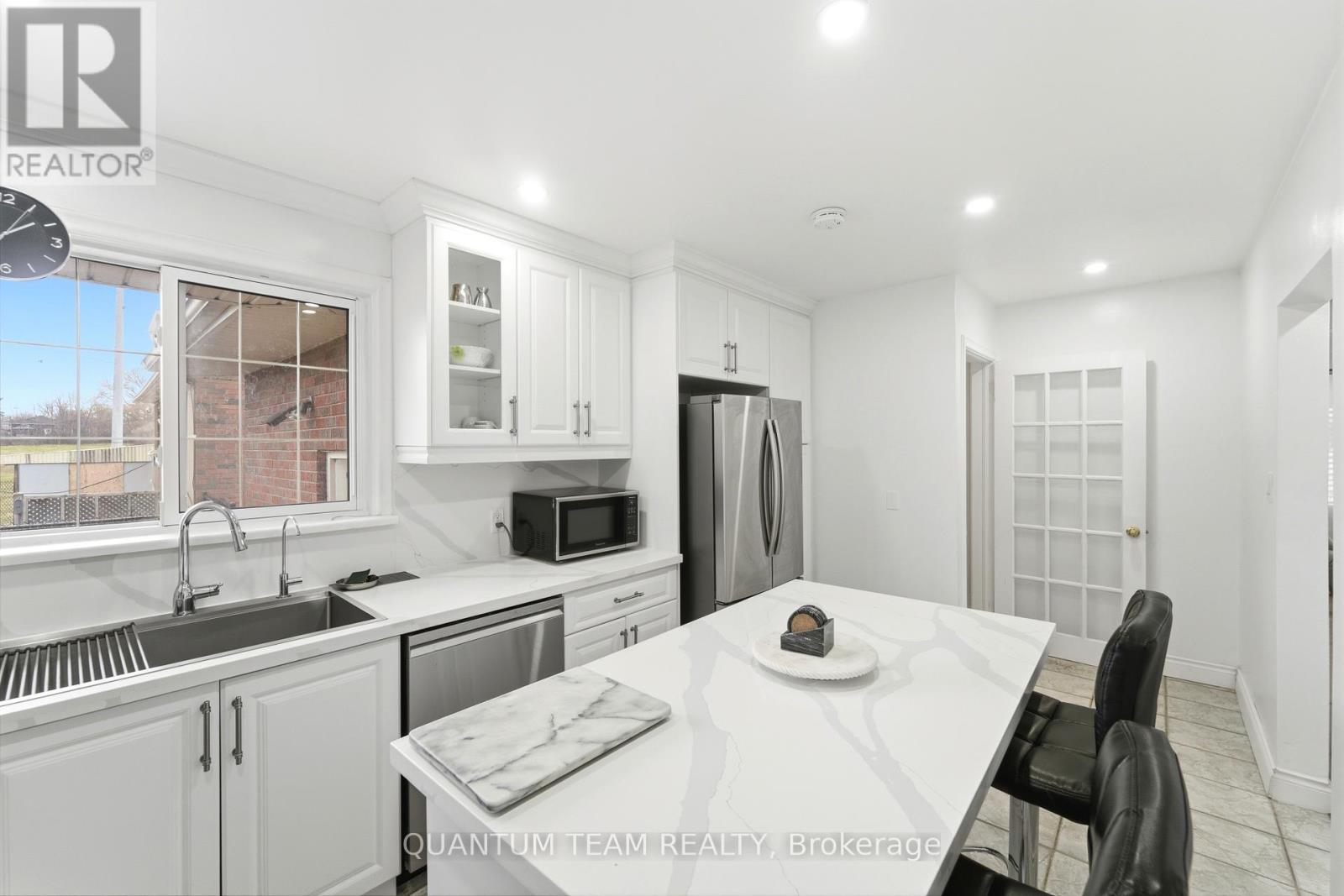 4975 HOMEWOOD AVENUE - 17