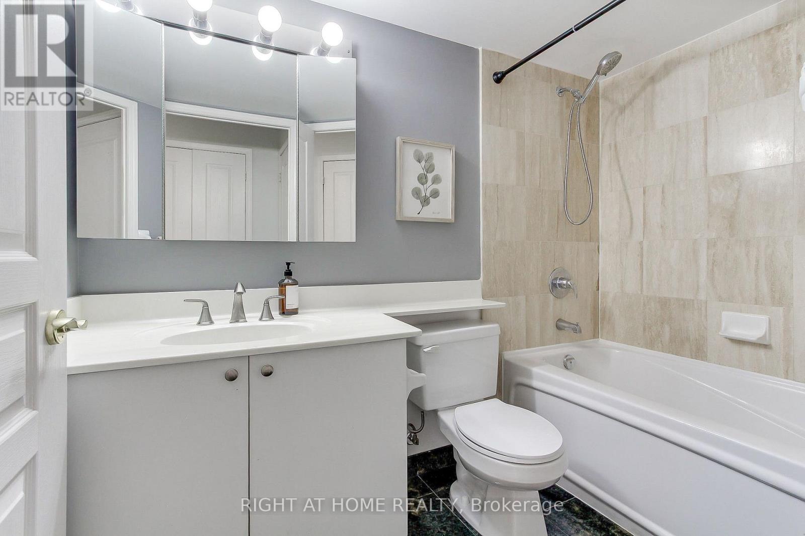 #907 55 HARRISON GARDEN BOULEVARD - 11