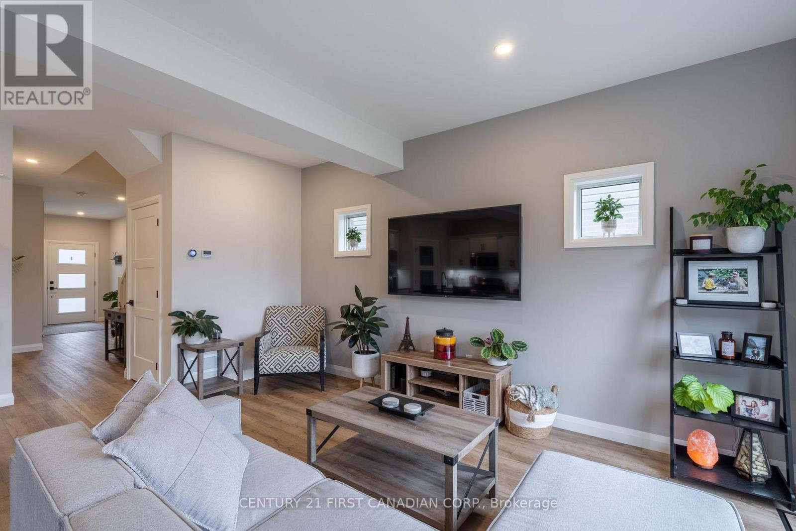 #19 17 NICHOLSON STREET - Image 11