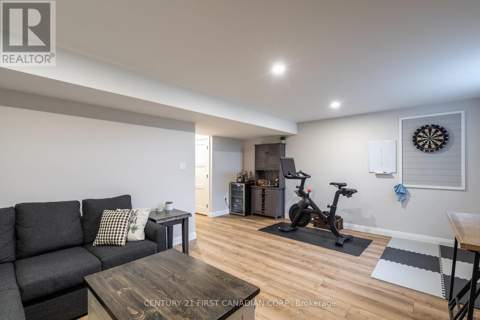 #19 17 NICHOLSON STREET - Image 27