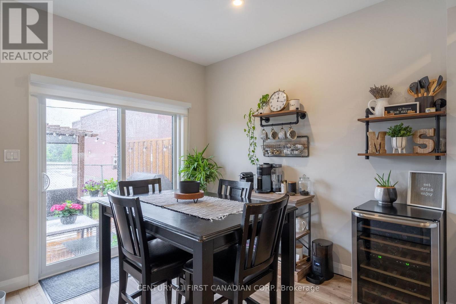 #19 17 NICHOLSON STREET - Image 9