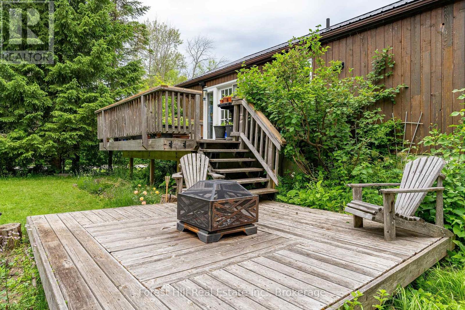 23 SILVER CREEK DRIVE - 38