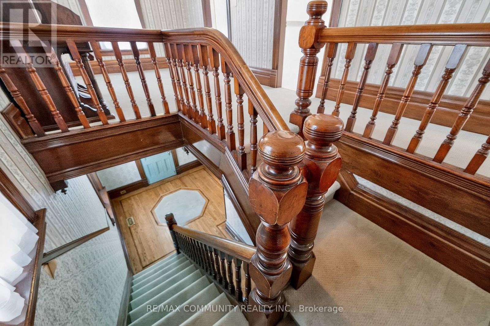 28 QUEEN STREET - 18
