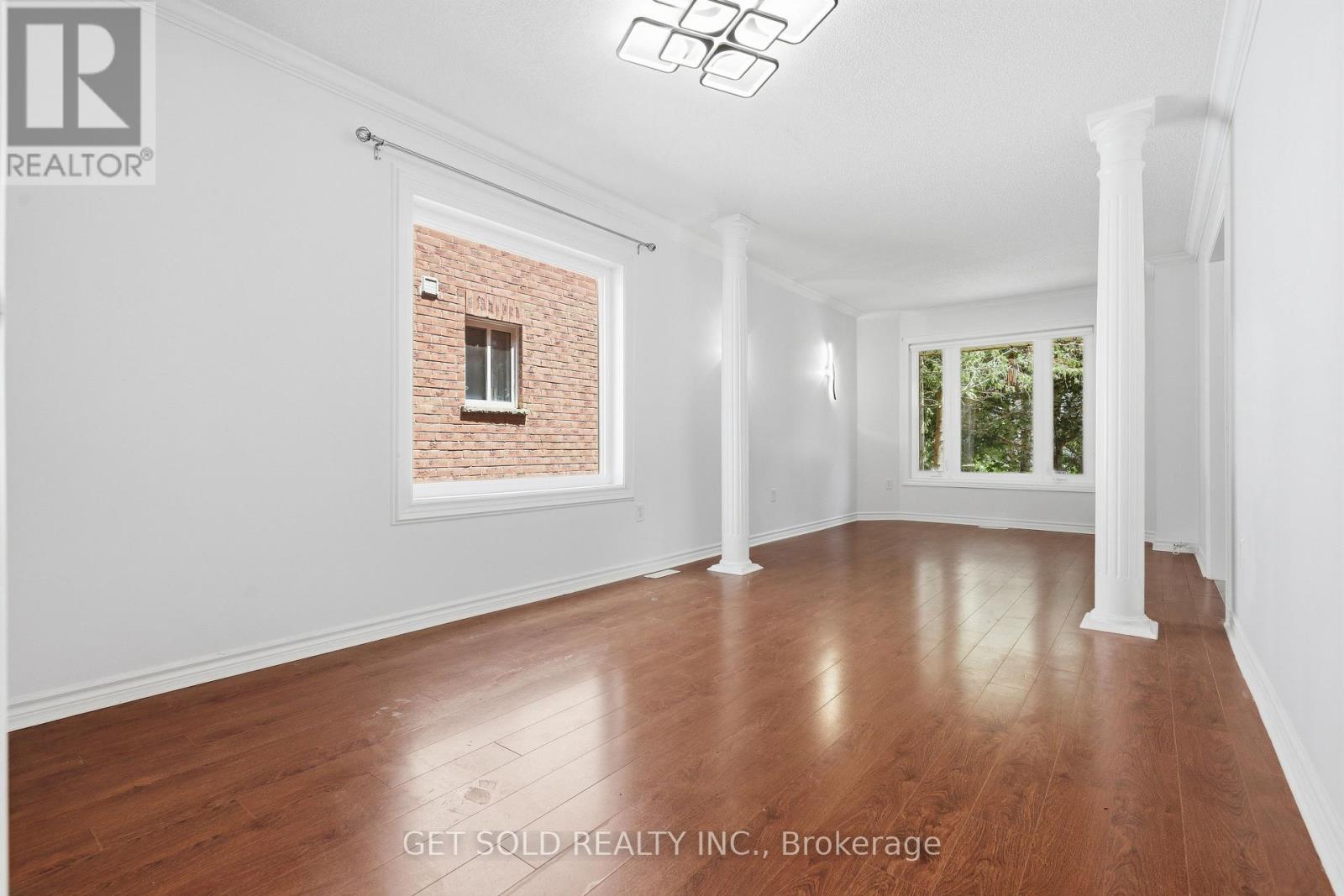 28 HAWKINS DRIVE - 12