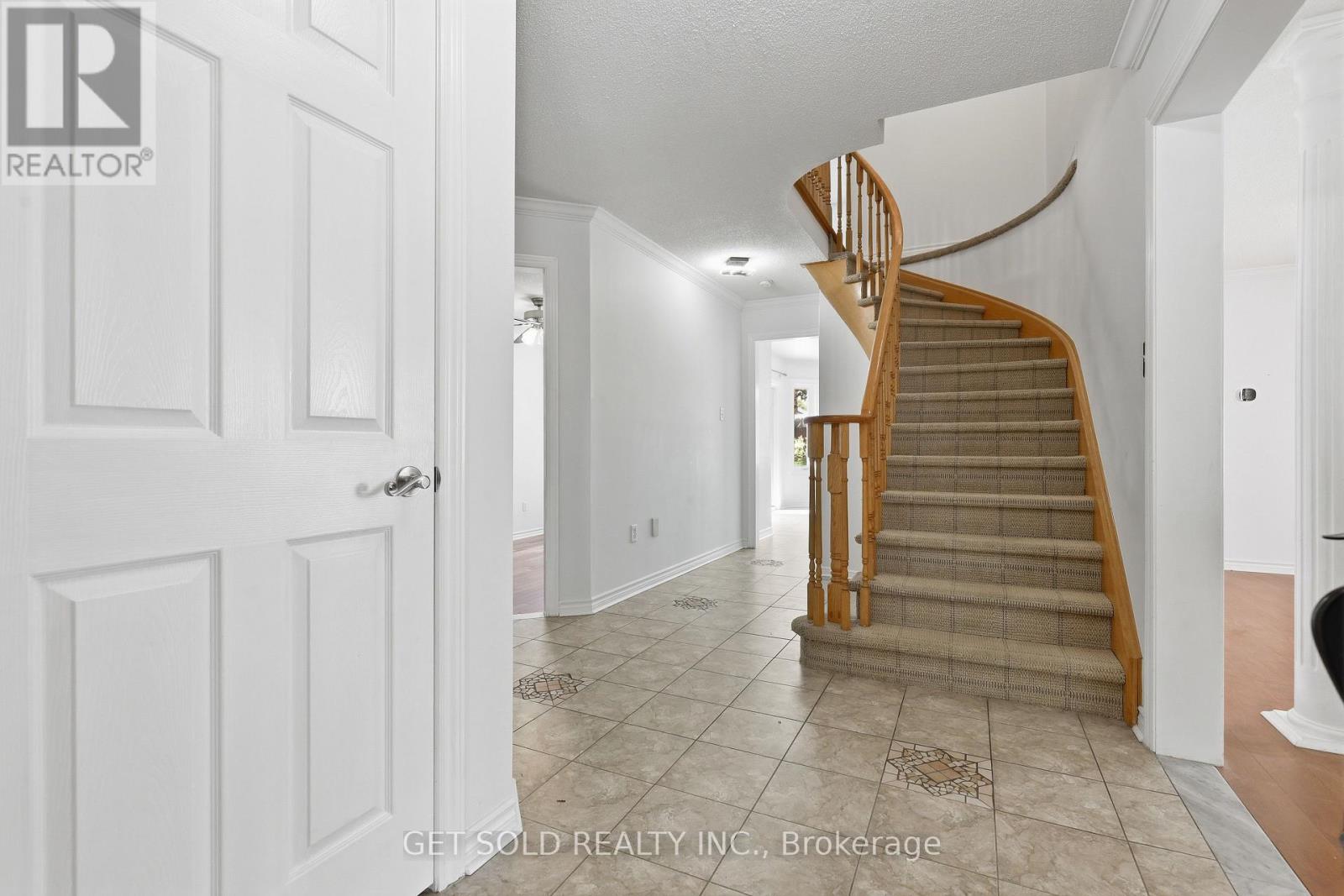 28 HAWKINS DRIVE - 14