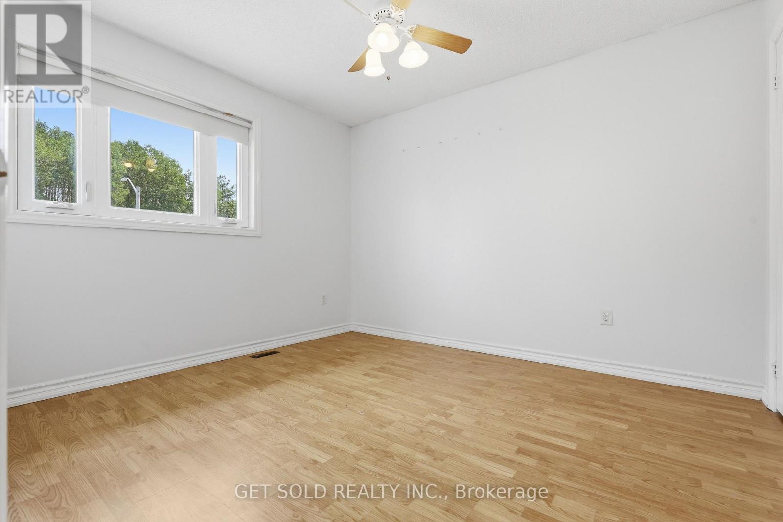 28 HAWKINS DRIVE - 20
