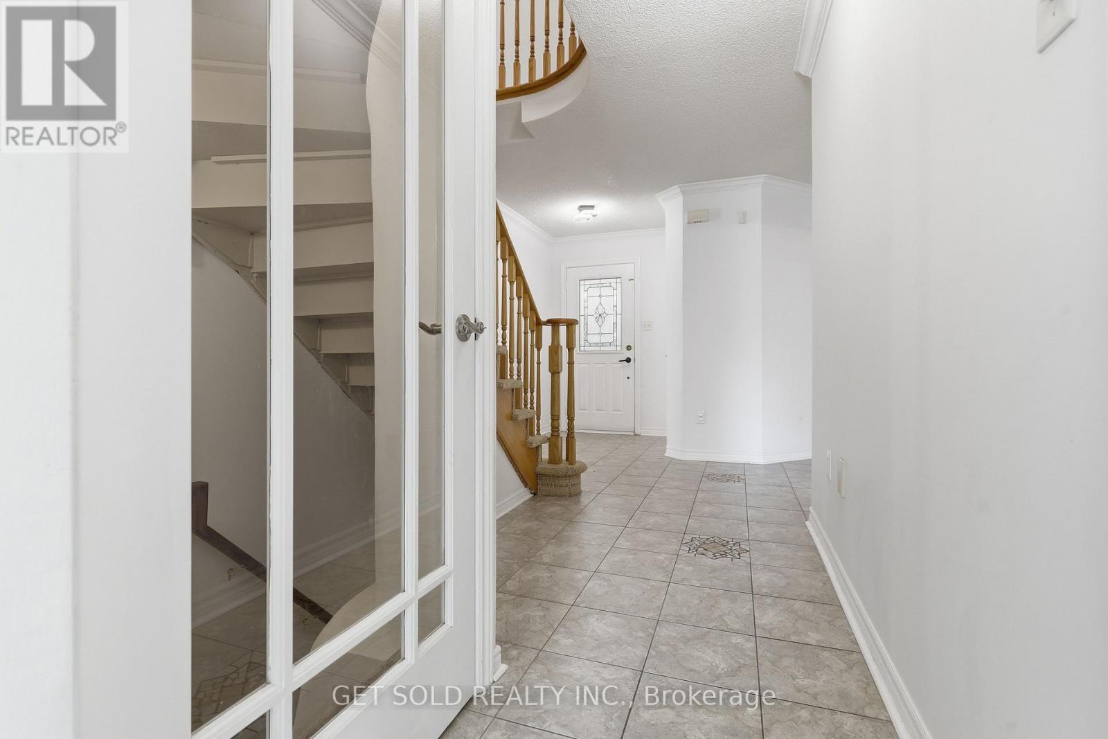 28 HAWKINS DRIVE - 7