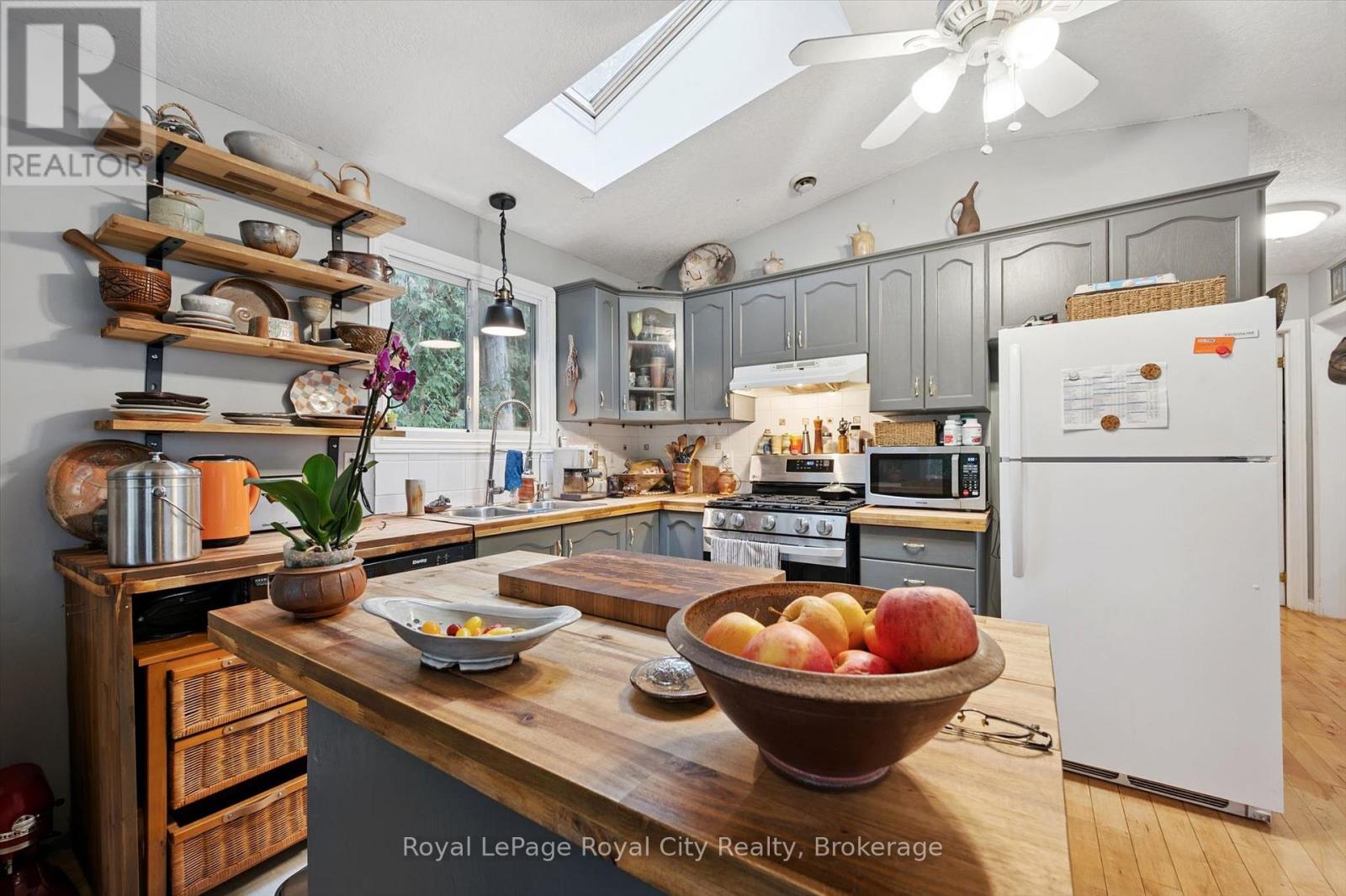 10 SPRUCE AVENUE - 15