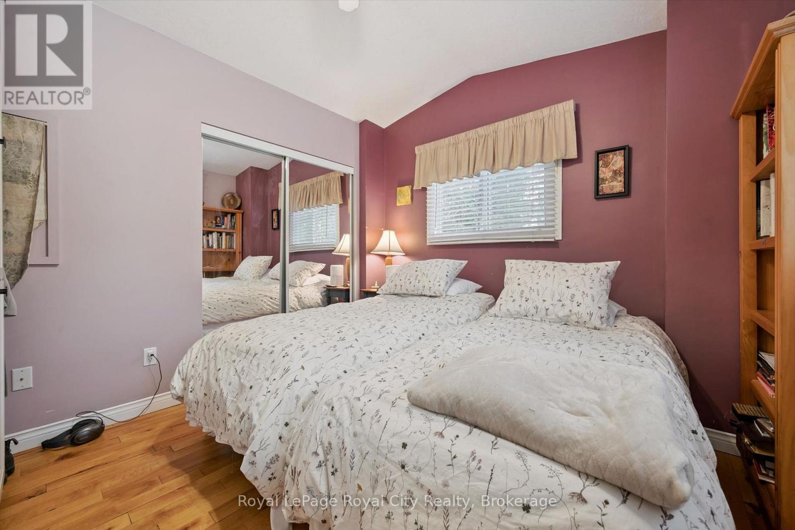 10 SPRUCE AVENUE - 18