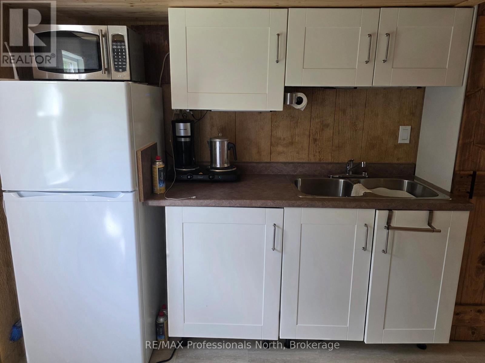 737 HILL AND GULLY ROAD - 10