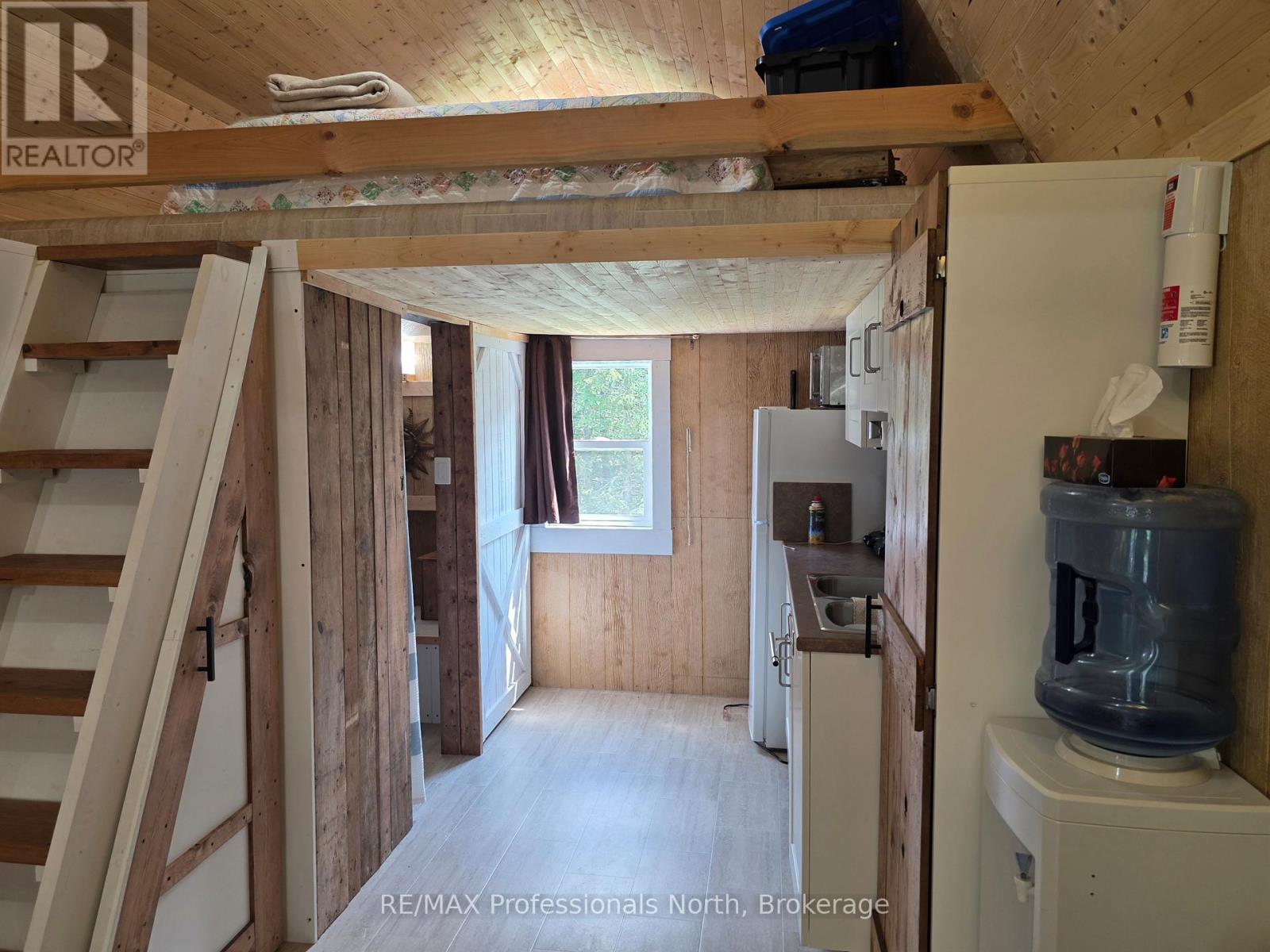 737 HILL AND GULLY ROAD - 12