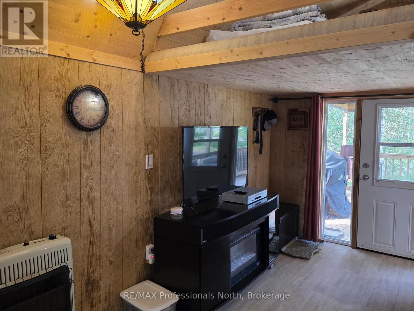 737 HILL AND GULLY ROAD - 14