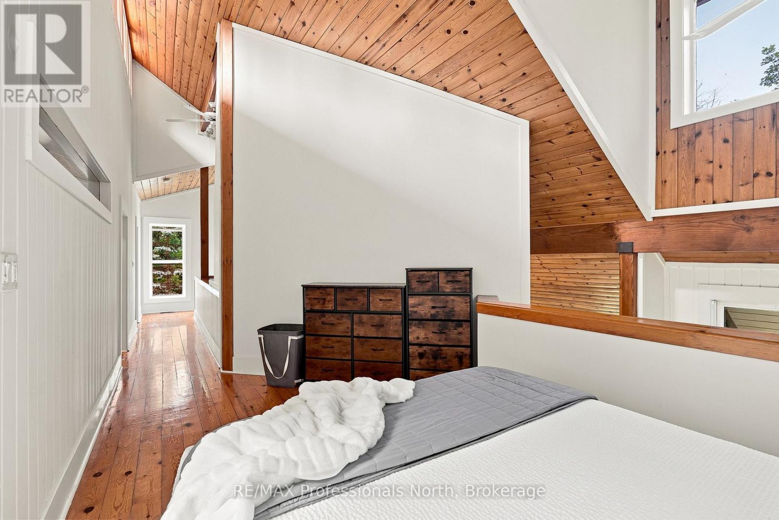 869 NORTH MARY LAKE ROAD - Image 34