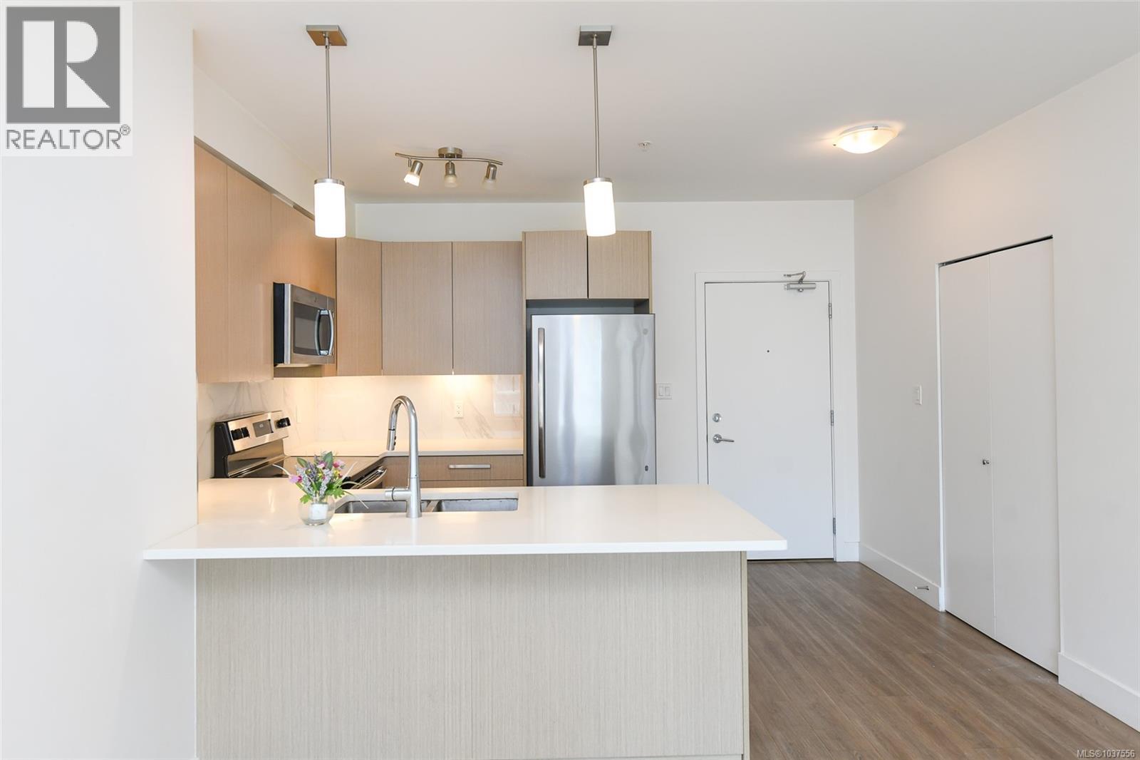 #310 3070 Kilpatrick Ave - 8