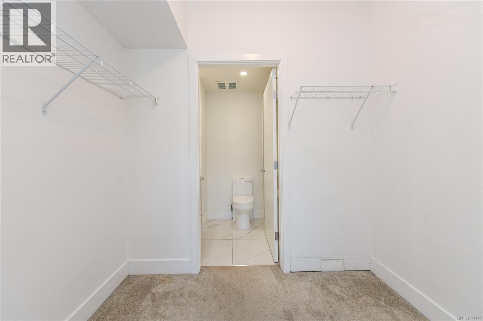 #310 3070 Kilpatrick Ave - 18