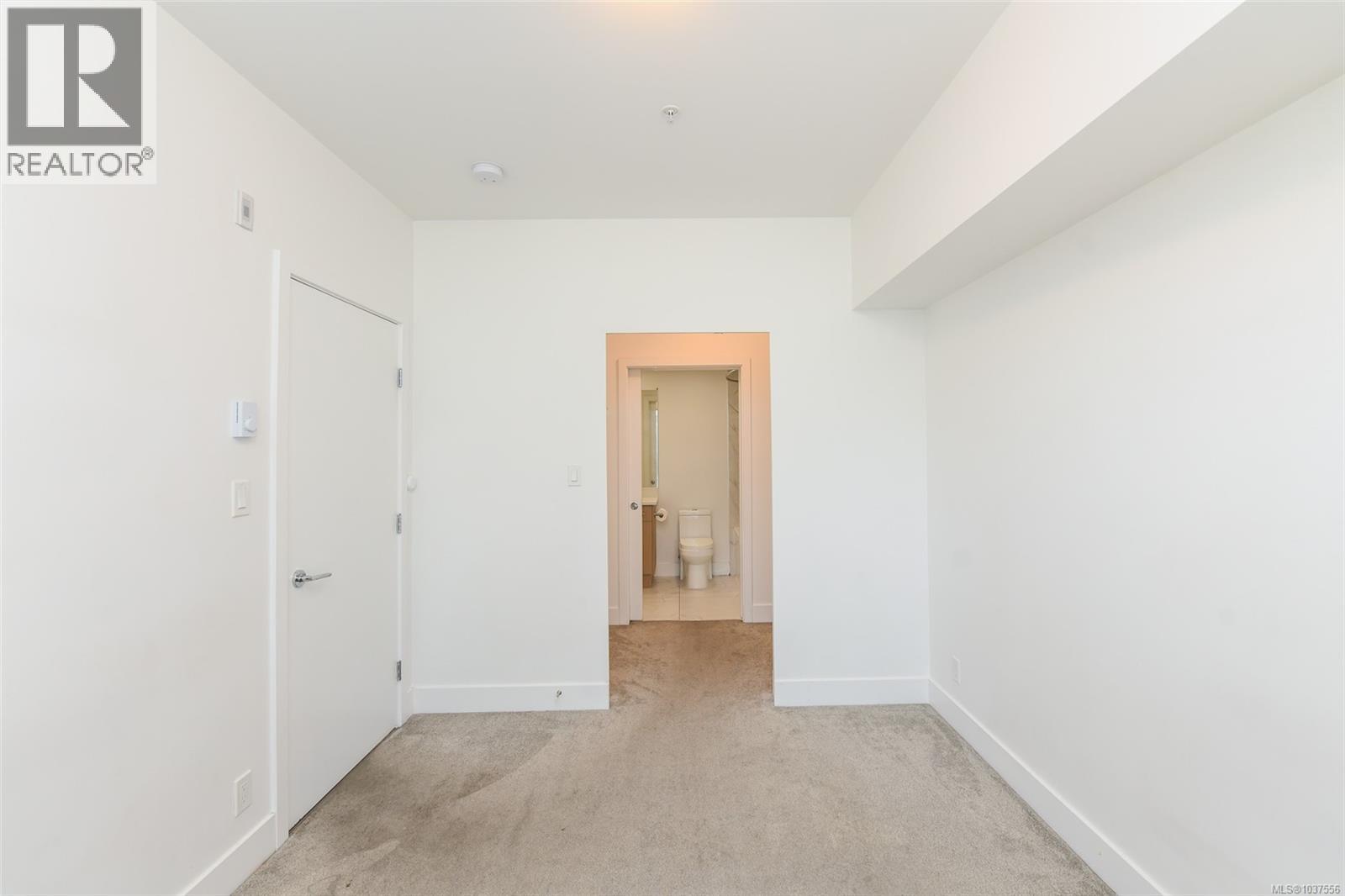 #310 3070 Kilpatrick Ave - 24