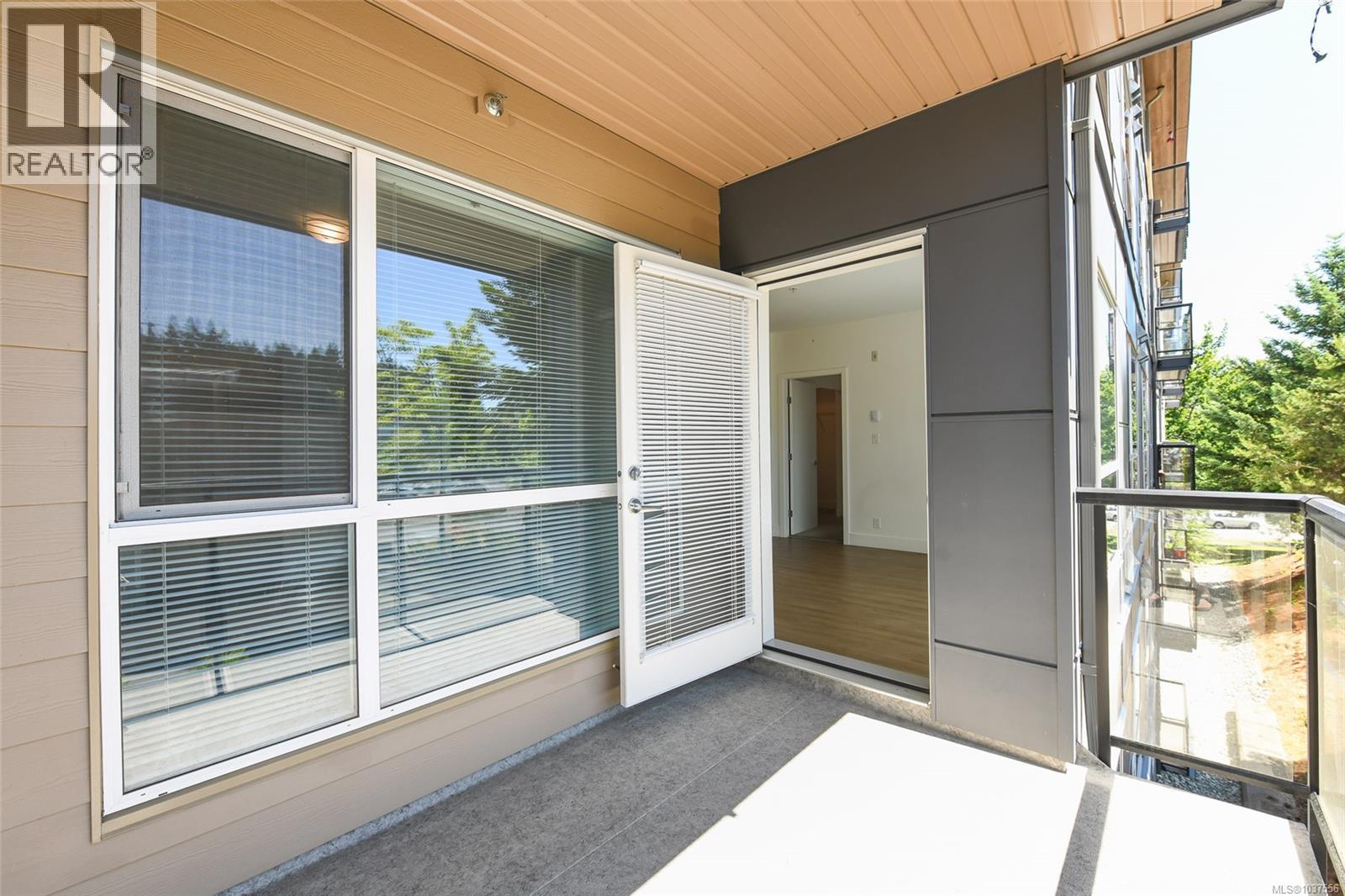 #310 3070 Kilpatrick Ave - 22
