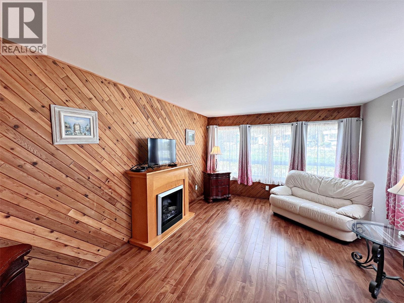 #32 6663 Hwy 97 S Lot# 32 - 8